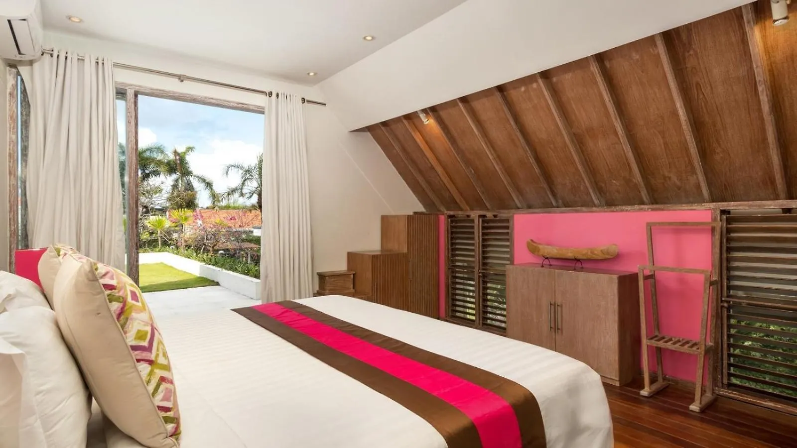 Casa Mateo Villa Seminyak