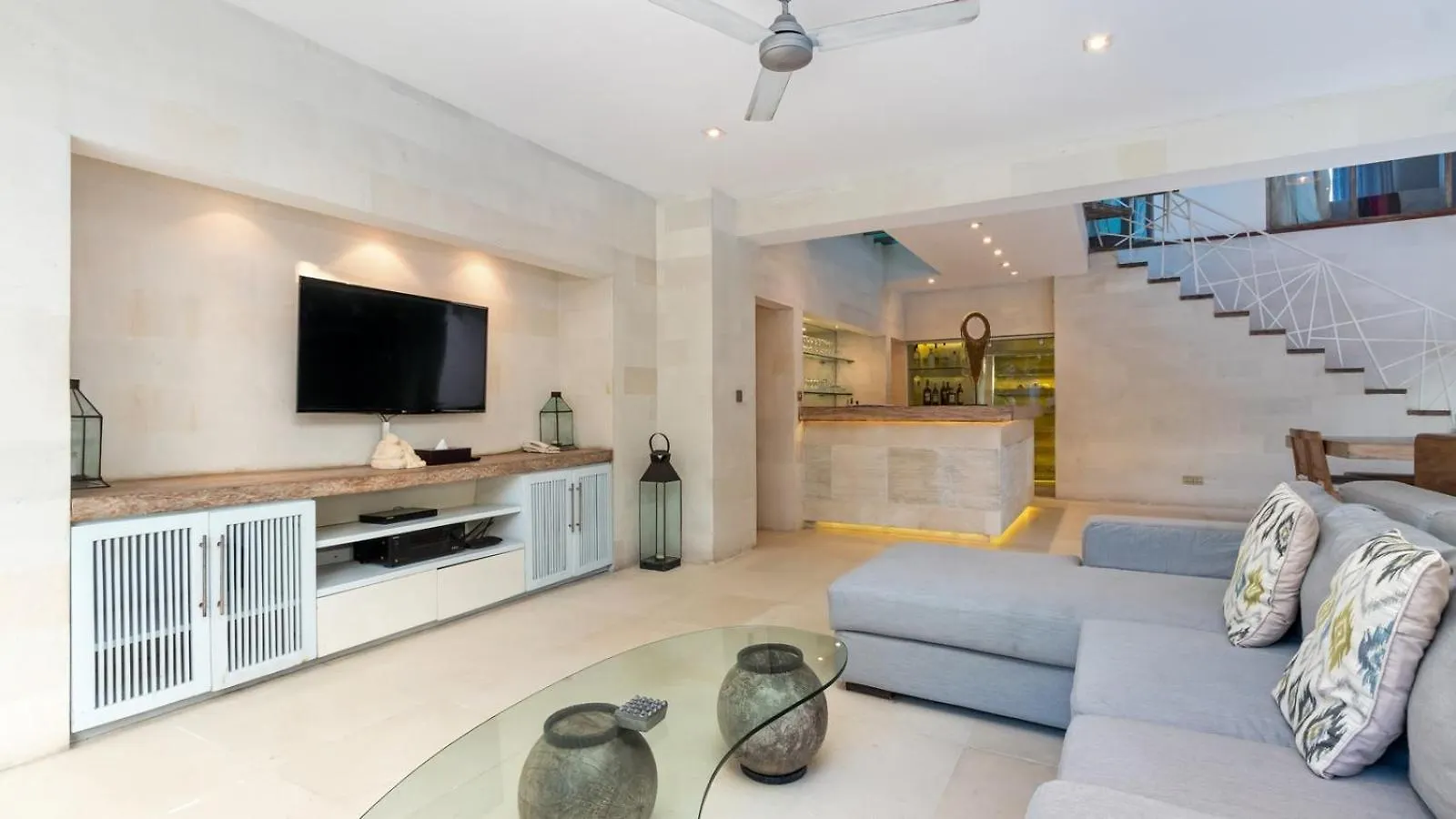 Casa Mateo Villa Seminyak Indonesien